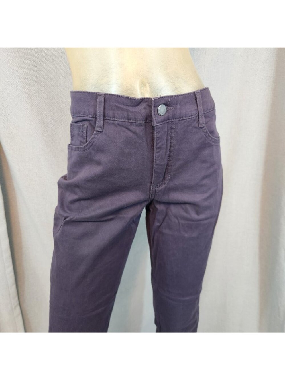Bandolino Amy Purple Cotton Mid Rise Slim Fit Jeans Size 6 SMALL 28 W x 28 I - Picture 2 of 8